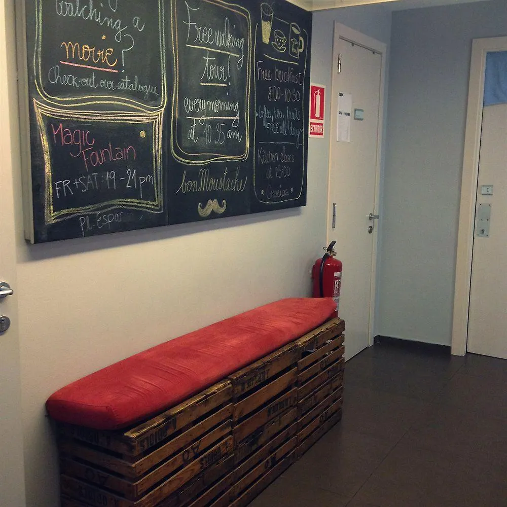 Don Moustache Boutique Hostel Барселона
