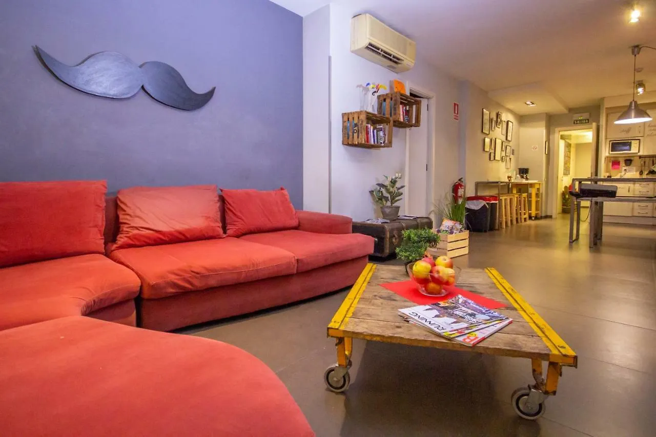 Don Moustache Boutique Hostel Барселона